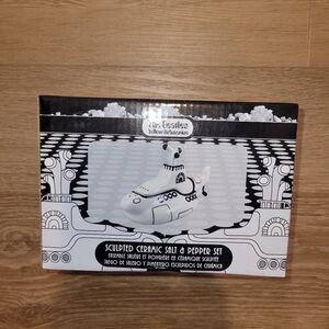 Beatles "Yellow Submarine" Ceramic Salt & Pepper Shakers (Black & White) New